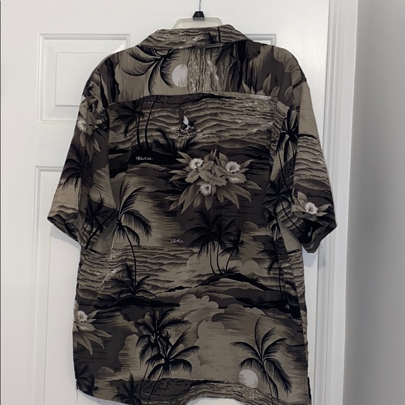 Hawaiian shirt from Mexico - Picture 2 of 2